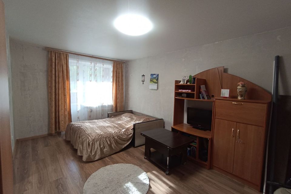Продаётся 1-комнатная квартира, 35.6 м²