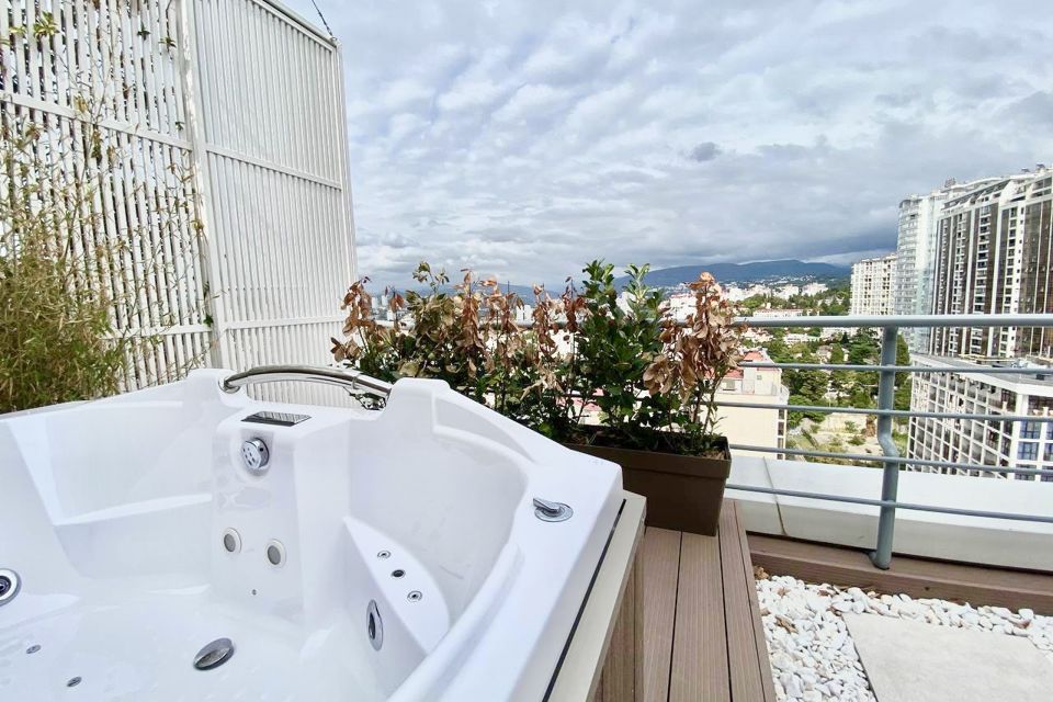 Продаётся 2-комнатная квартира, 120 м²
