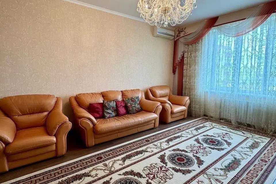 Продаётся 4-комнатная квартира, 124.7 м²