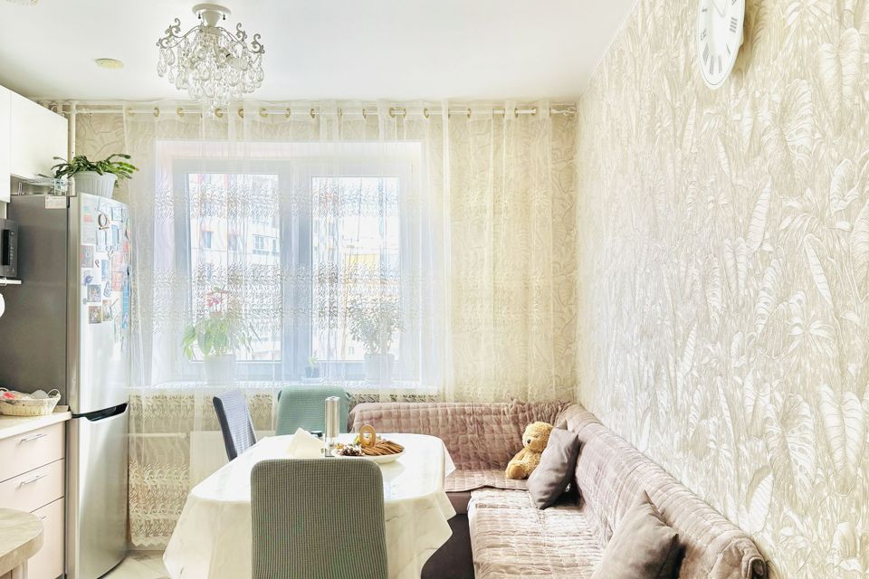 Продаётся 3-комнатная квартира, 82 м²
