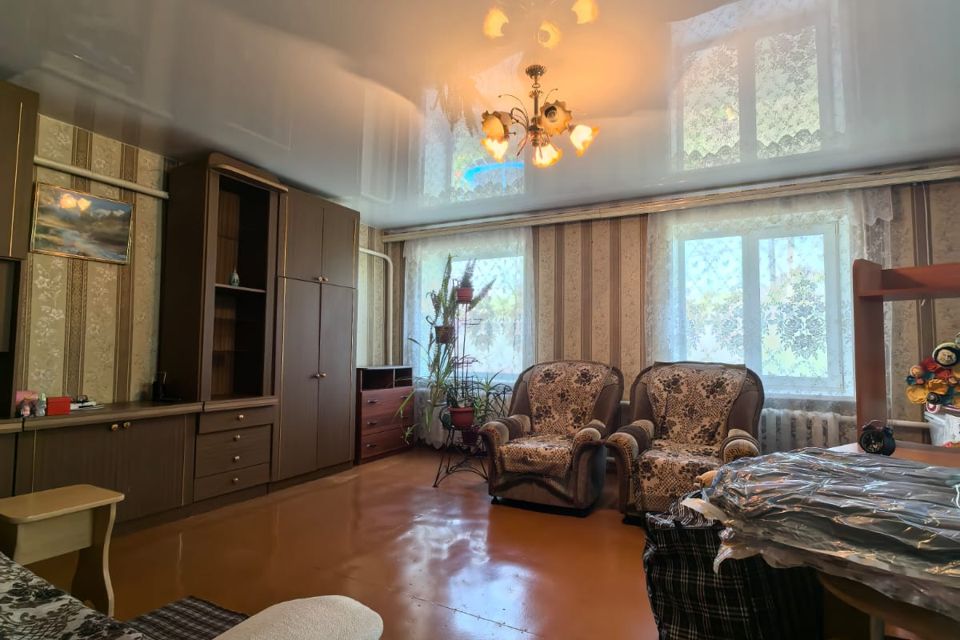 Продаётся 4-комнатная квартира, 101.4 м²