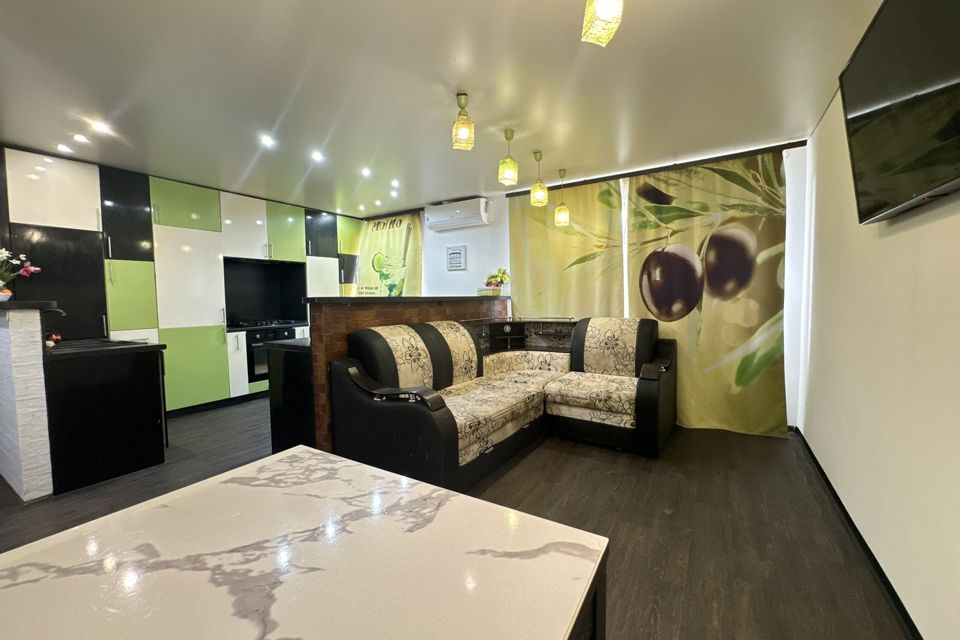 Продаётся 3-комнатная квартира, 57.7 м²