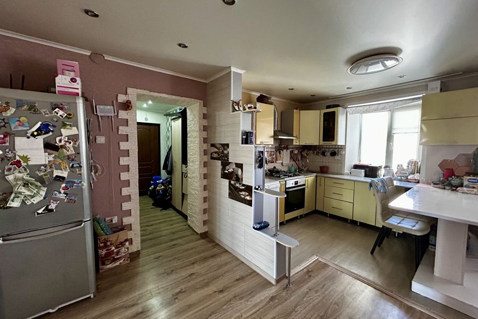 Продаётся 3-комнатная квартира, 62.5 м²