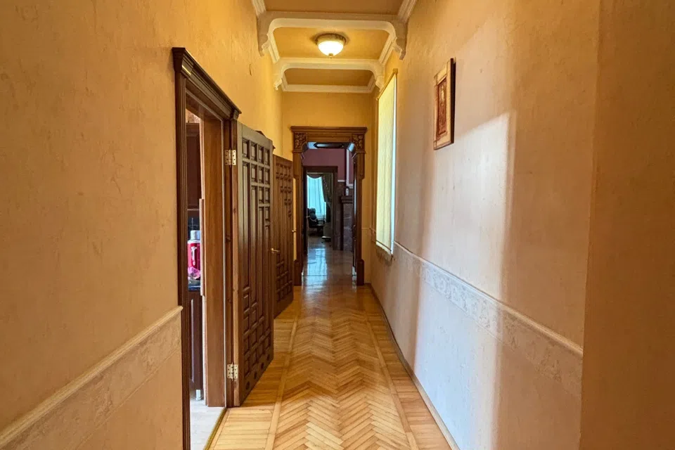 Продаётся 1-этажный дом, 300 м²
