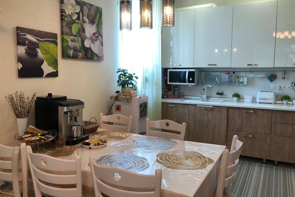 Продаётся 2-комнатная квартира, 79.2 м²