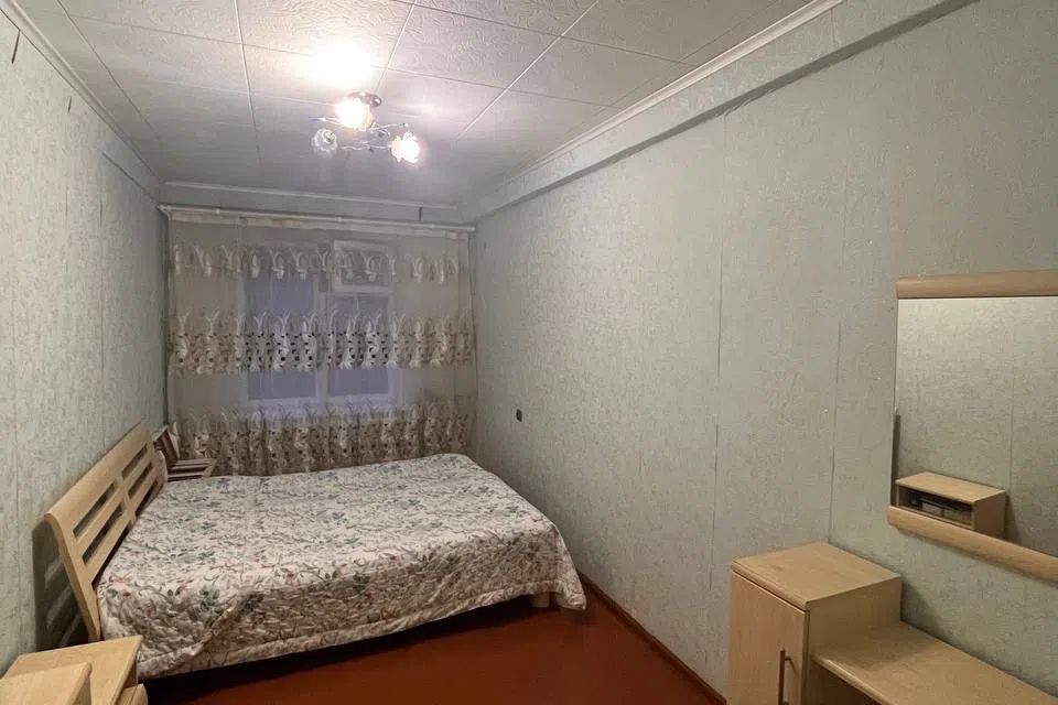 Продаётся 4-комнатная квартира, 64.5 м²