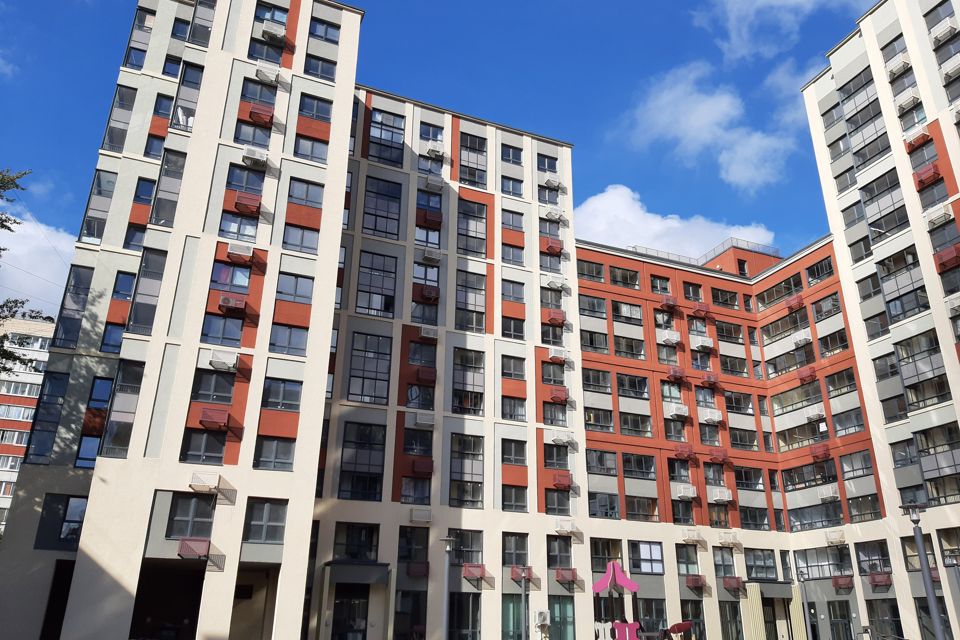 Продаётся 4-комнатная квартира, 108.8 м²