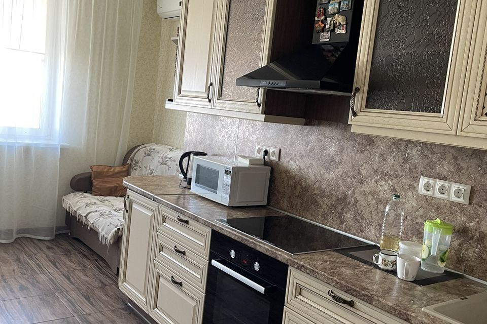 Сдаётся 2-комнатная квартира, 68 м²