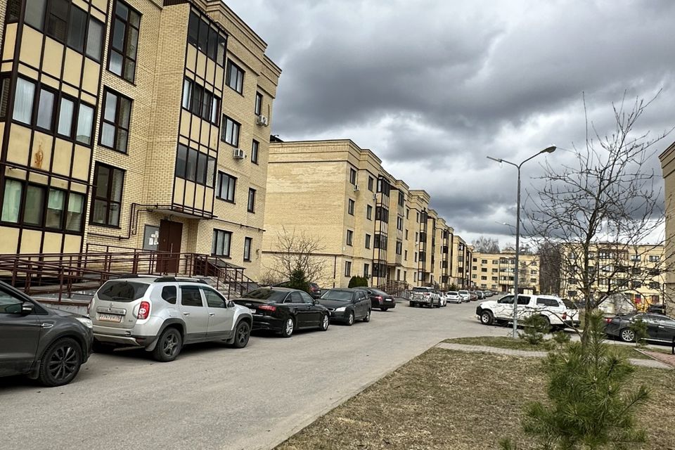 Продаётся 2-комнатная квартира, 57 м²