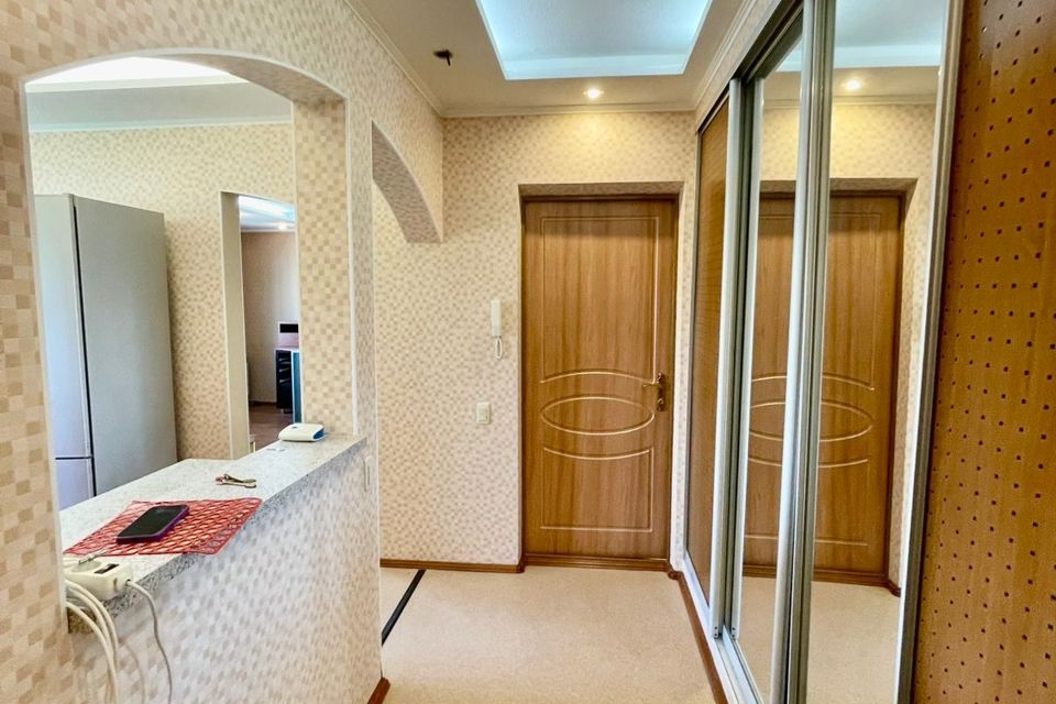 Продаётся 4-комнатная квартира, 76.4 м²