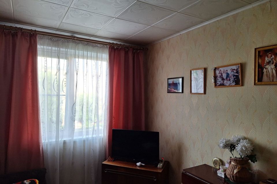 Продаётся 4-комнатная квартира, 57.3 м²