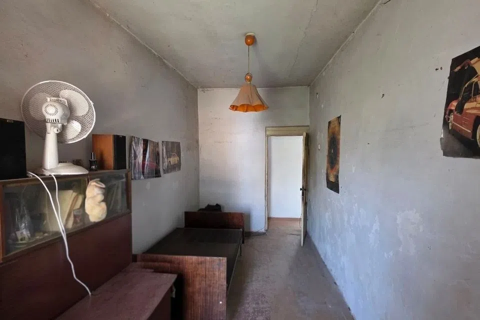 Продаётся 3-комнатная квартира, 55.9 м²