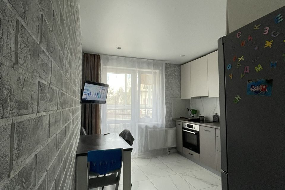 Сдаётся 2-комнатная квартира, 58 м²