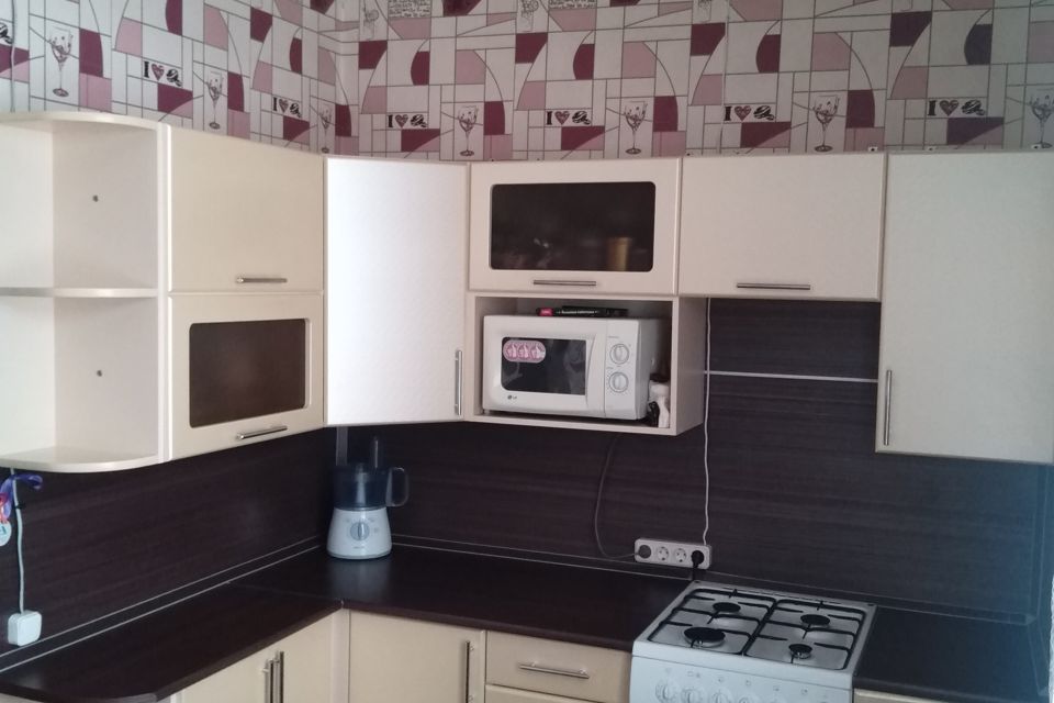 Продаётся 3-комнатная квартира, 65.1 м²
