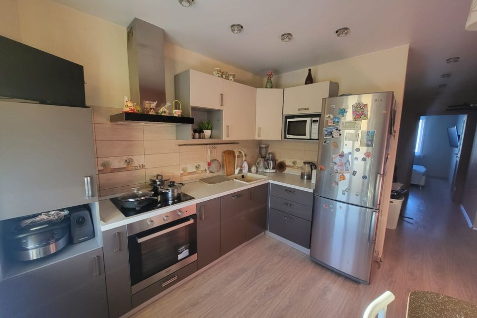 Продаётся 4-комнатная квартира, 77.1 м²