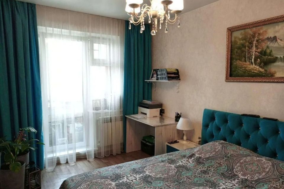 Продаётся 4-комнатная квартира, 77.9 м²