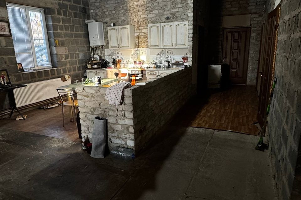 Продаётся 2-этажный дом, 360 м²