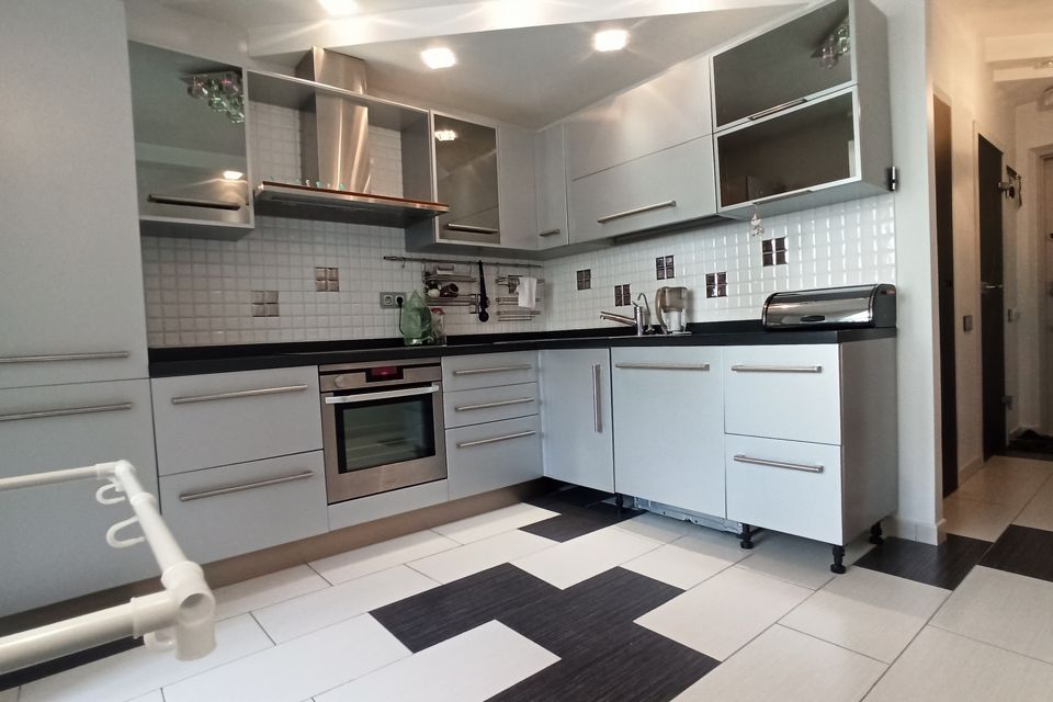 Продаётся 2-комнатная квартира, 69 м²