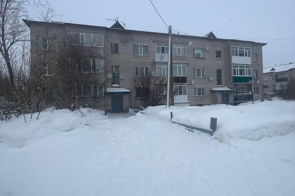 Продаётся 4-комнатная квартира, 184 м²