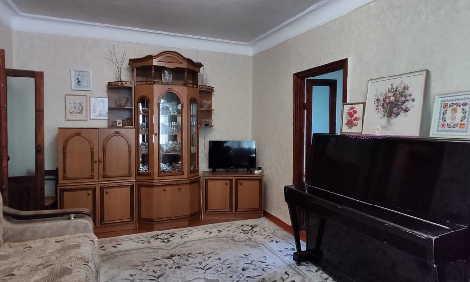 Продаётся 3-комнатная квартира, 42 м²