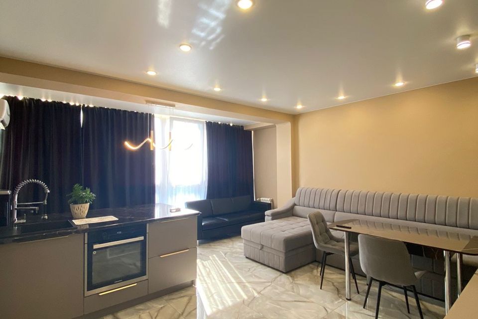 Продаётся 4-комнатная квартира, 115 м²