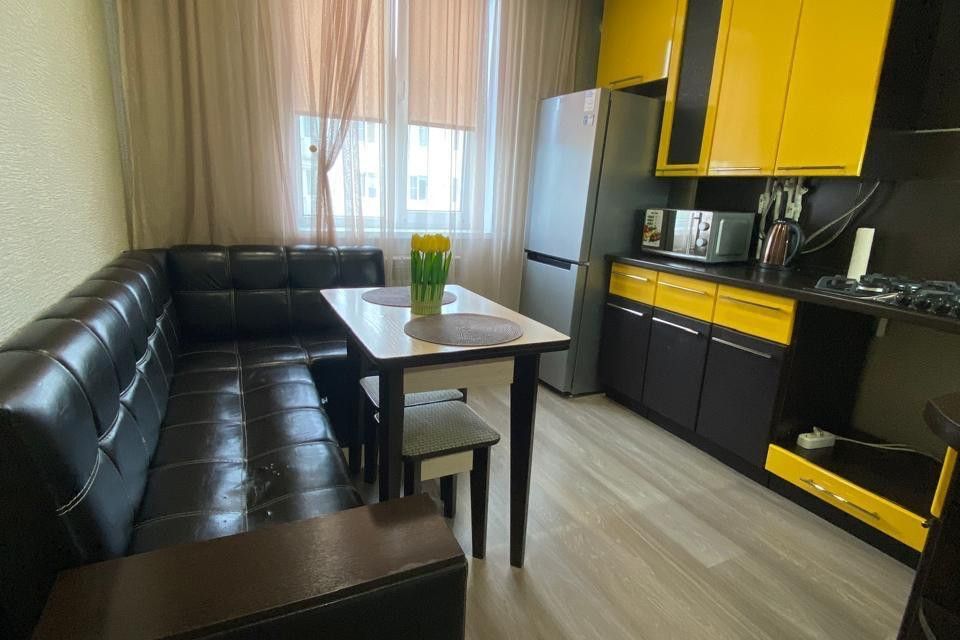 Продаётся 2-комнатная квартира, 42.1 м²