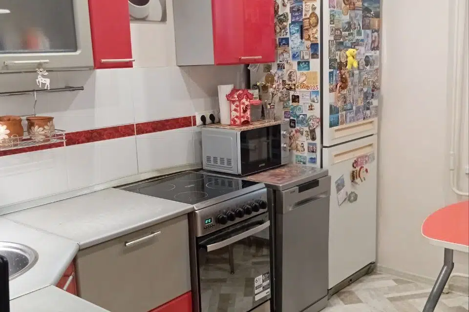 Продаётся 3-комнатная квартира, 57.8 м²