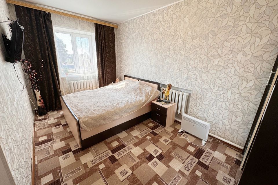 Продаётся 3-комнатная квартира, 49.6 м²