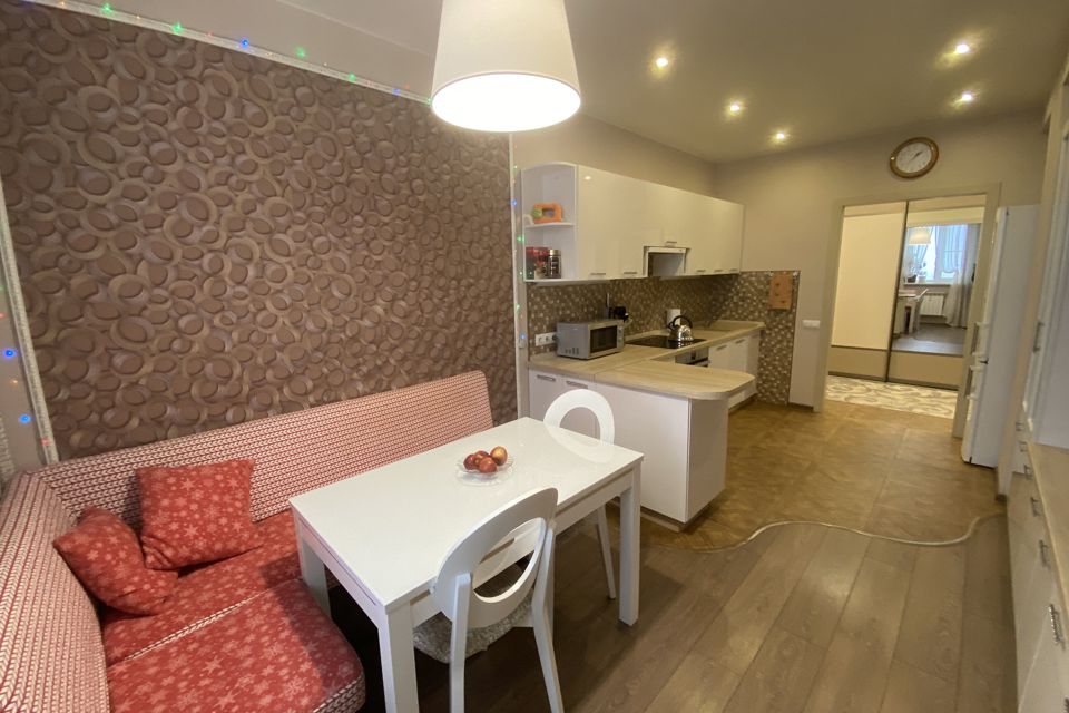Продаётся 3-комнатная квартира, 87 м²