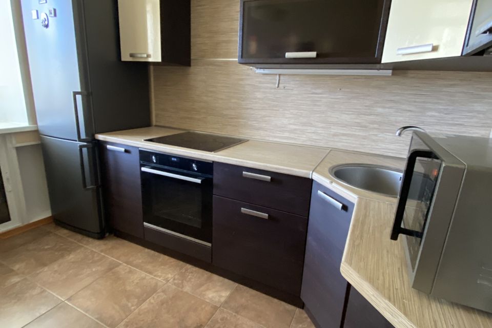 Продаётся 3-комнатная квартира, 59.7 м²