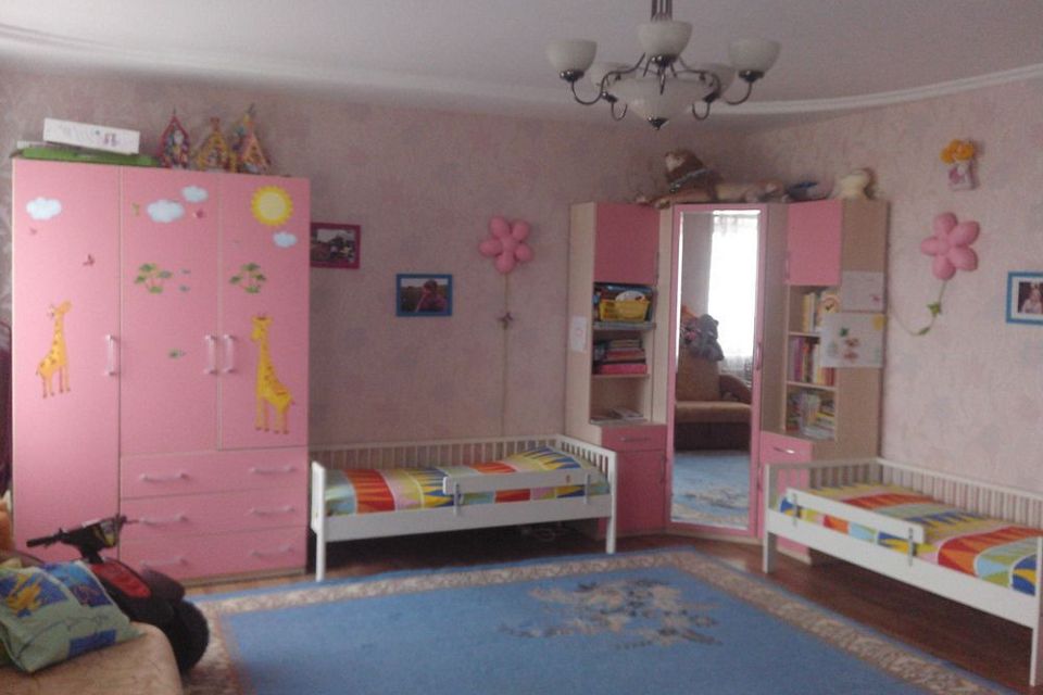 Продаётся 4-комнатная квартира, 134 м²