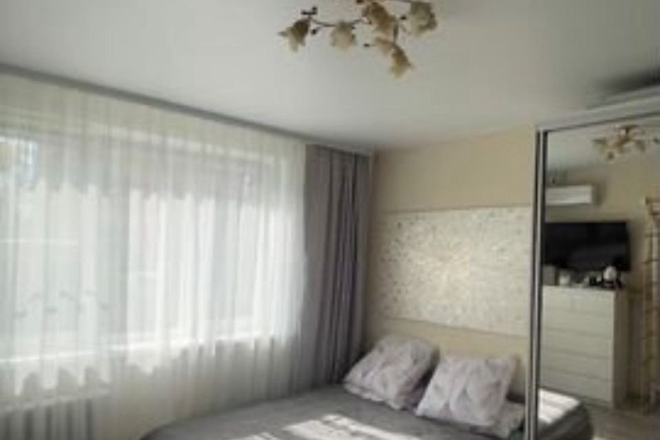 Продаётся 1-комнатная квартира, 44.2 м²