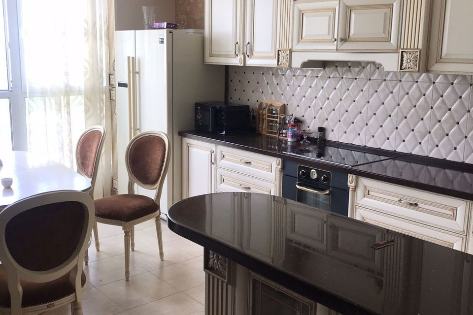 Продаётся 2-комнатная квартира, 66.63 м²