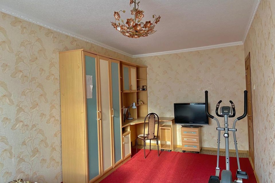 Продаётся 4-комнатная квартира, 85.4 м²