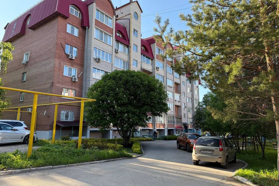 Продаётся 3-комнатная квартира, 103 м²