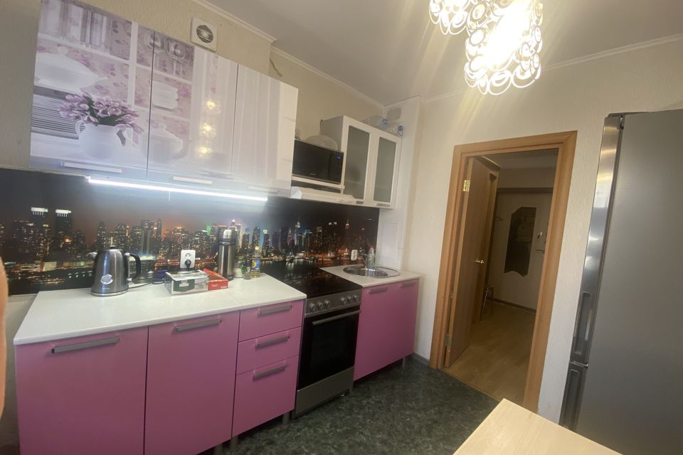 Продаётся 1-комнатная квартира, 37 м²