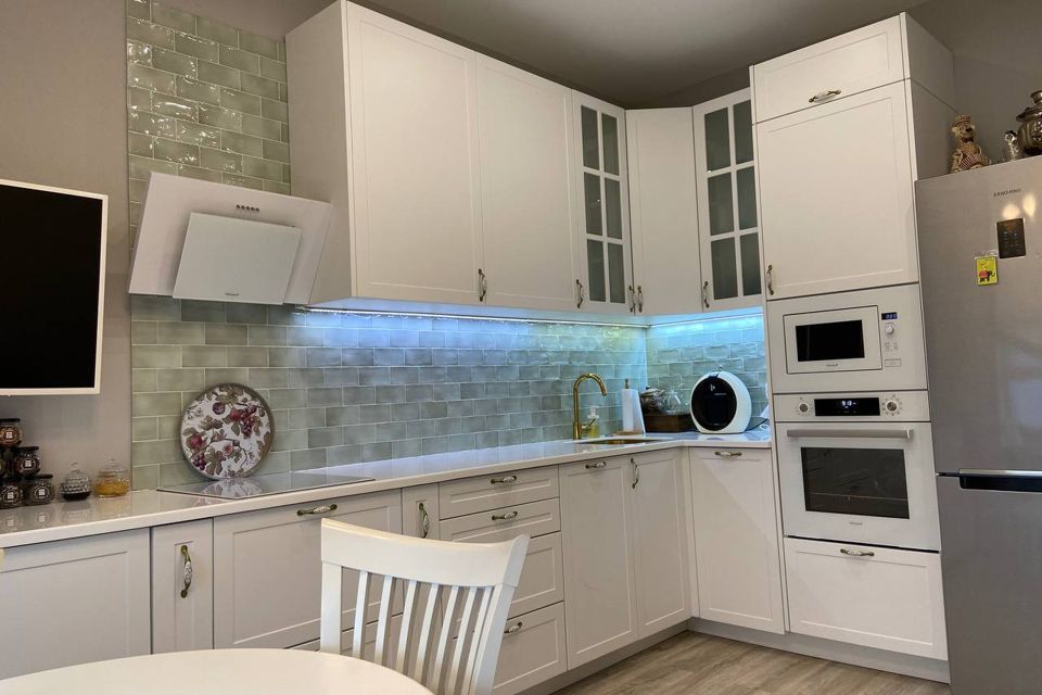 Продаётся 2-комнатная квартира, 56.6 м²