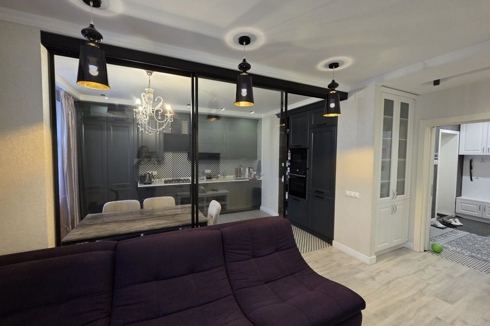 Продаётся 3-комнатная квартира, 94 м²