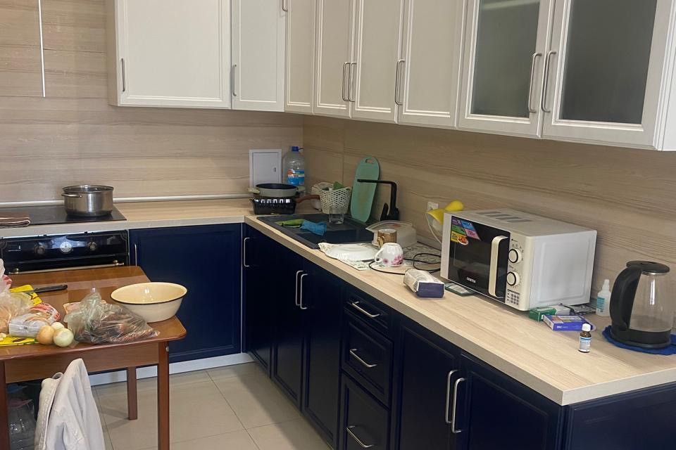 Продаётся 1-комнатная квартира, 41.7 м²
