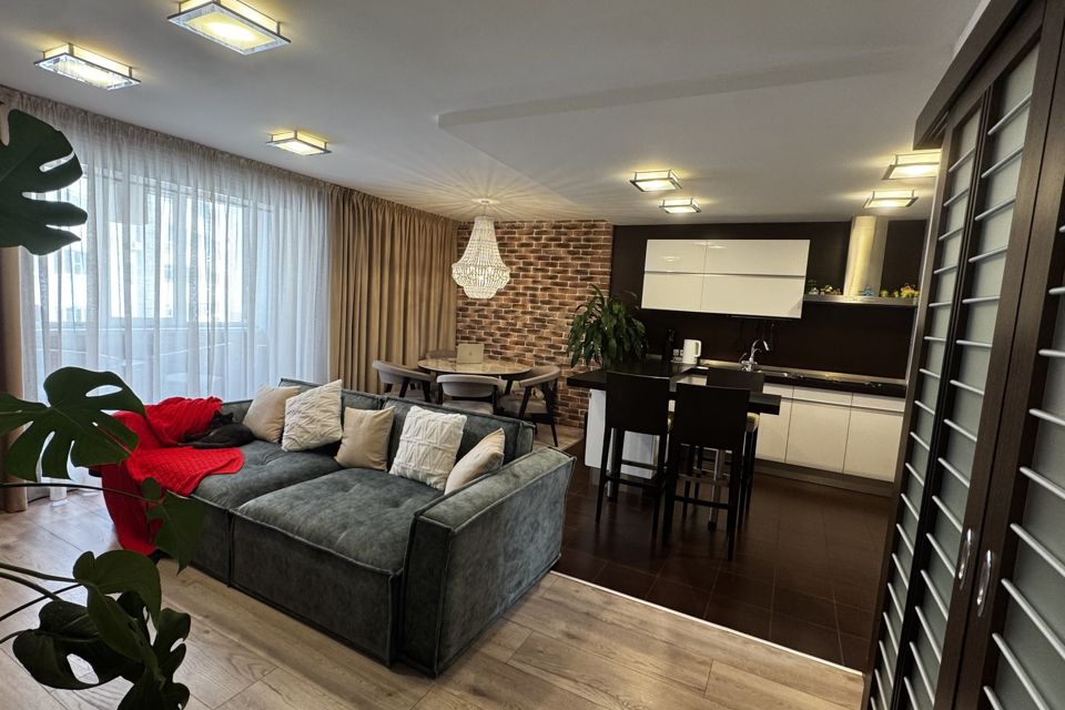 Продаётся 2-комнатная квартира, 63.2 м²