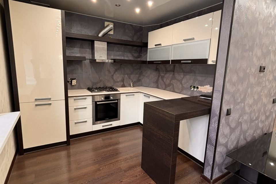 Продаётся 4-комнатная квартира, 76.4 м²