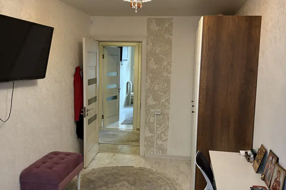 Продаётся 3-комнатная квартира, 57.3 м²