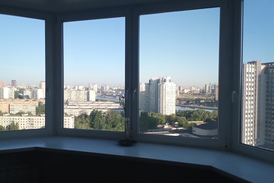 Продаётся 3-комнатная квартира, 130 м²
