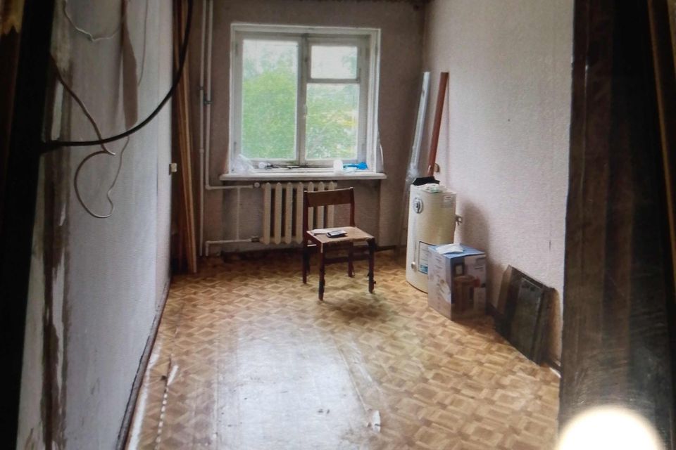 Продаётся 4-комнатная квартира, 66.2 м²