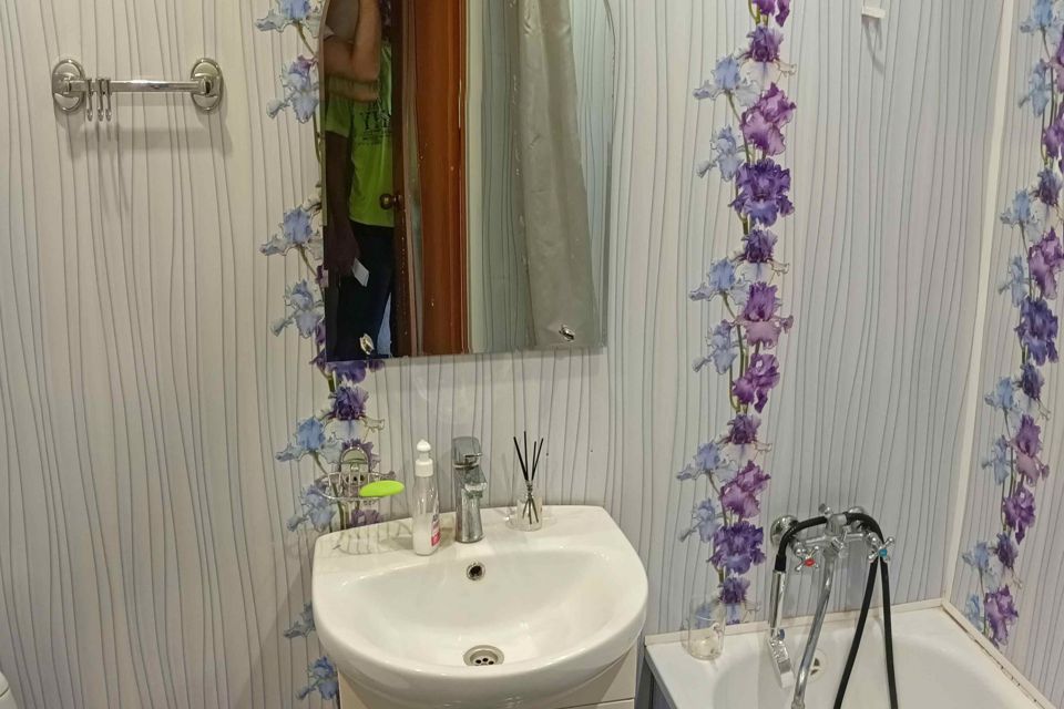 Продаётся 3-комнатная квартира, 60.9 м²