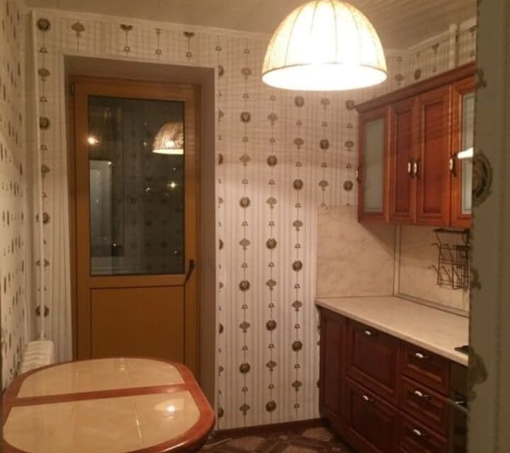 Сдаётся 2-комнатная квартира, 58 м²