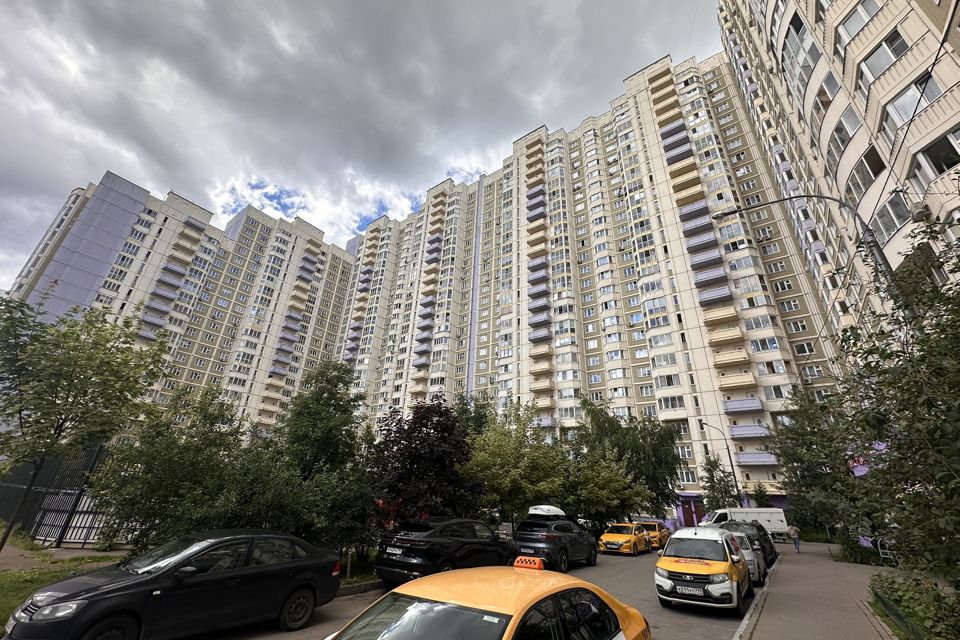 Продаётся 2-комнатная квартира, 56.6 м²