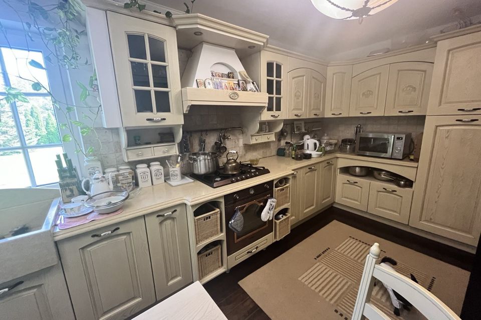 Продаётся 4-этажный дом, 537.9 м²