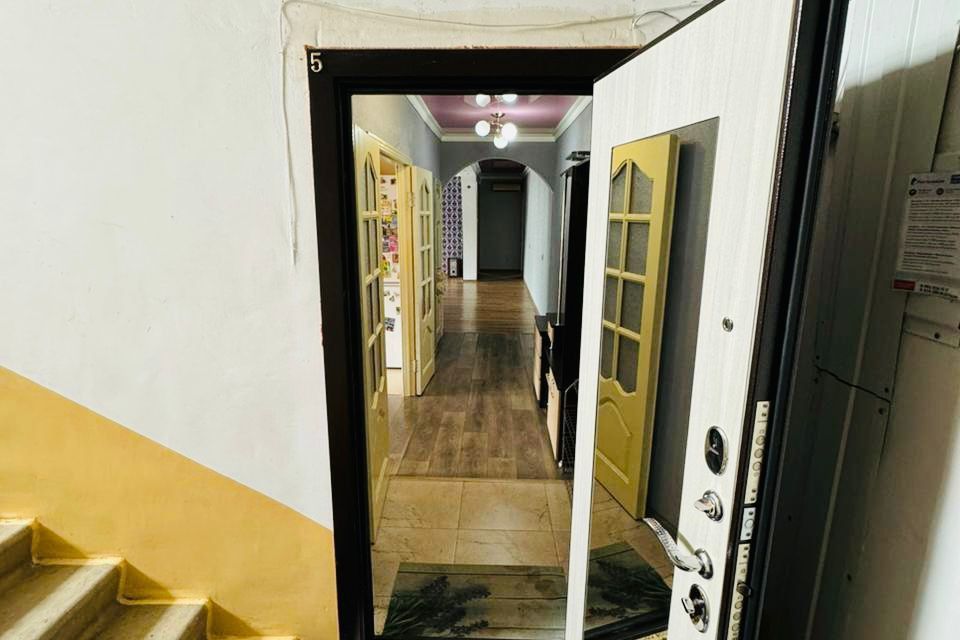 Продаётся 3-комнатная квартира, 108.9 м²