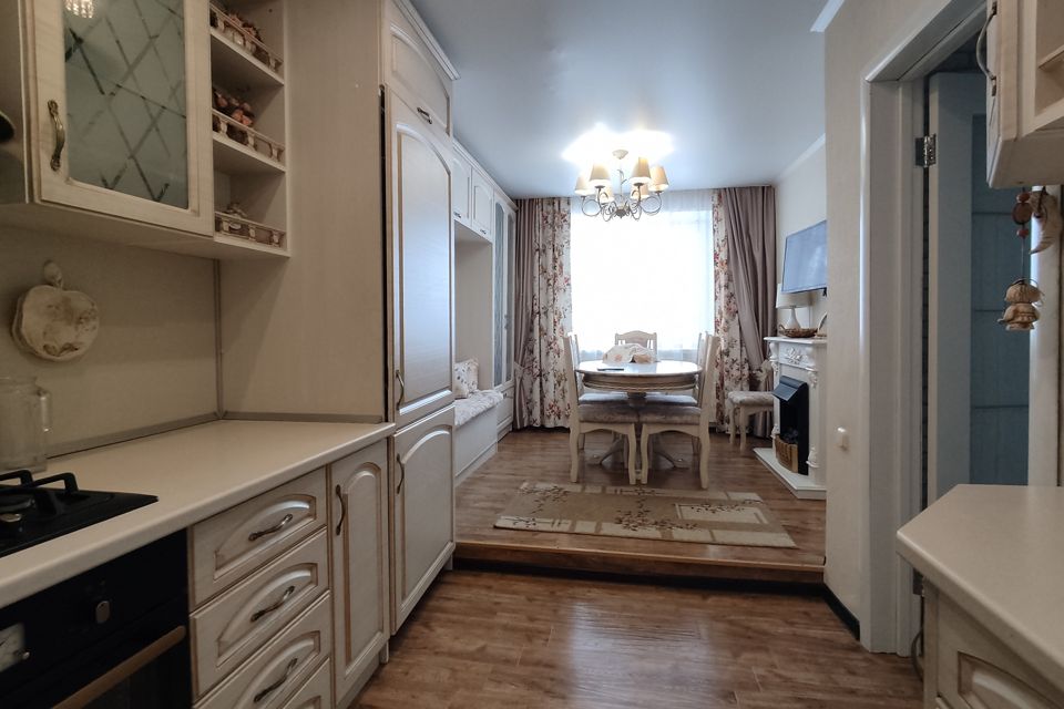 Продаётся 3-комнатная квартира, 90.4 м²